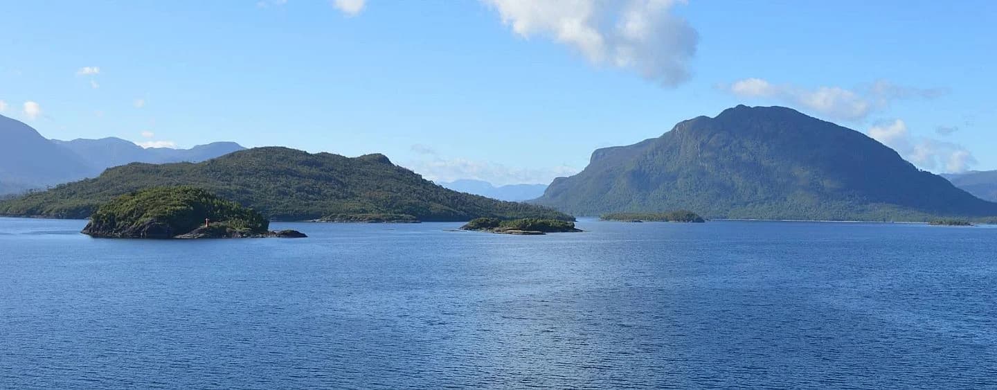 Canales e islas del Archipiélago de los Chonos, región de Aysén